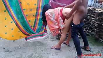 Indian Saree Bhabi outdoor fuck