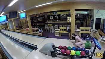 HUNT4K. Sex in a bowling place - I've got strike!