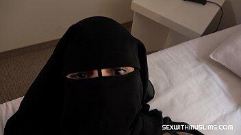 Czech Muslim whore was surprised when her husband woke her up. This niqab girl immediately showed her pussy and his cock was hard at once. He fucked her hard and ejaculated at her niqab