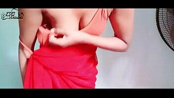 Indian girlfriend showing boobs to bf orange saree hot bhabhi tight nipples