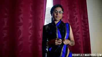 Desi step MILF loses her mind and makes you her in hindi