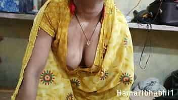 Desi bhabhi hot sex in saree.