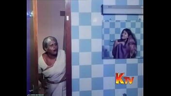masaj sex CHANDRIKA HOT BATH SCENE from her debut movie in tamil
