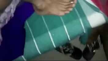 Desi guy enjoying with his bhabhi on bed MMS