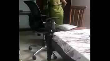 Vijayawada aunty with big ass shows her back to provoke owner