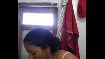 Suman Dhunwa sexy aunty