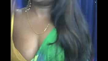 tamil aunty nipple visible while chatting