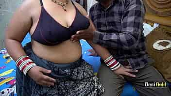 See Indian Desi Parul Bhabhi In a very hot and exciting action